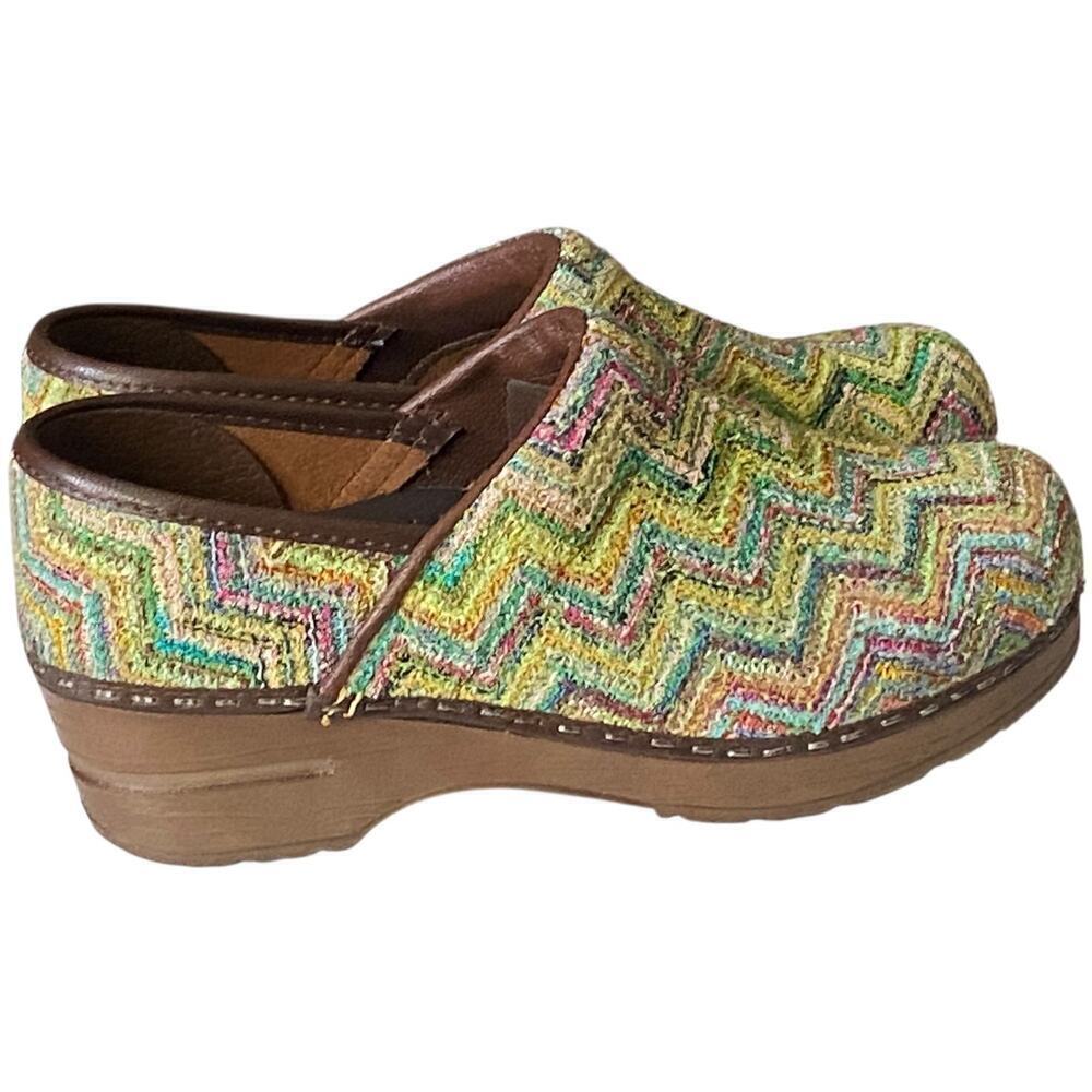 Sanita Clogs Womens Colorful Zig Leather Slip-Ons Size EU 35 US4 Nurse Shoes - Picture 4 of 11